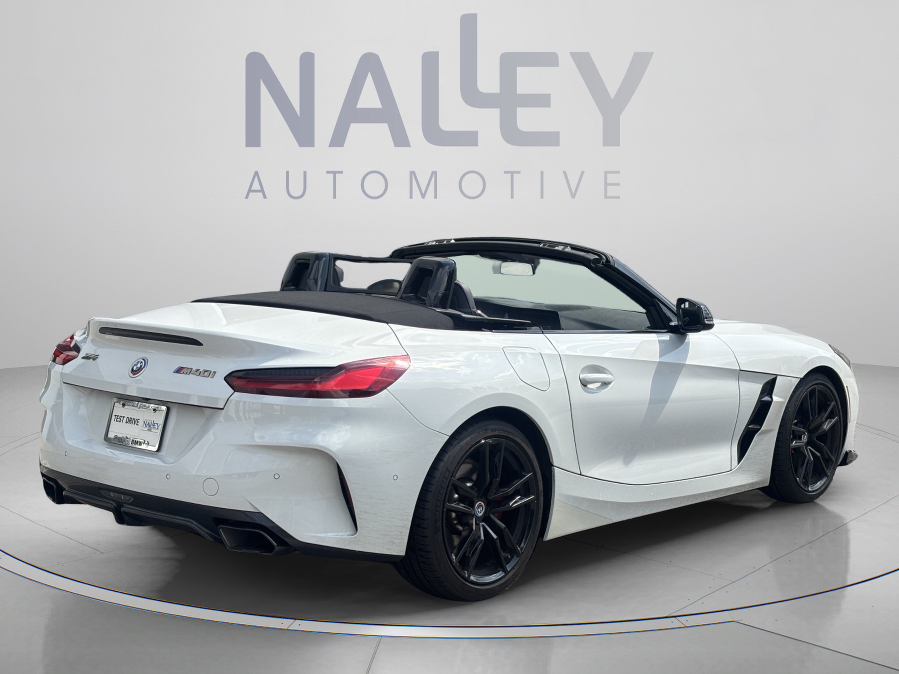 Used 2022 BMW Z4 M40i w/ Premium Package RWD image 4