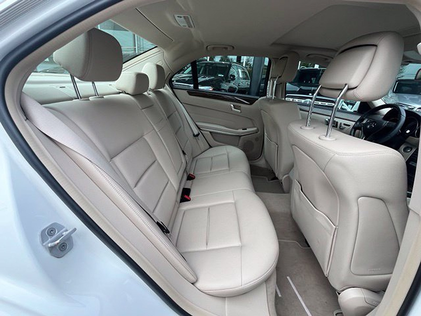 Used 2015 Mercedes-Benz E 350 4MATIC Sedan image 12