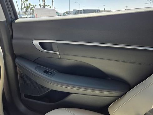 Used 2020 Hyundai Sonata Limited FWD image 12