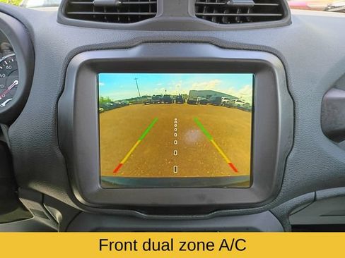 Used 2022 Jeep Renegade Trailhawk AWD/4WD image 16
