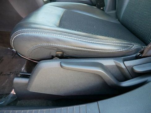 Used 2015 Jeep Compass Latitude image 8