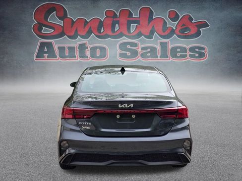 Used 2024 Kia Forte LXS FWD image 5