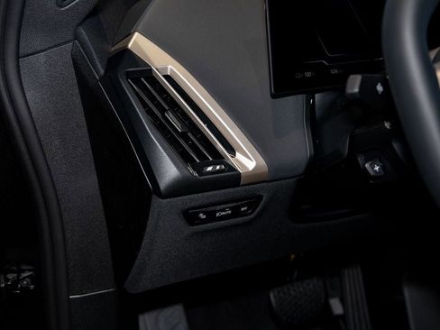 Used 2026 BMW iX xDrive45 w/ Premium Package image 15