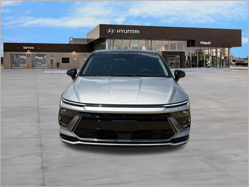 Certified 2025 Hyundai Sonata Limited FWD image 6