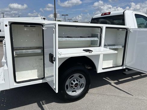 Used 2022 GMC Sierra 2500 Pro w/ Convenience Package RWD image 14