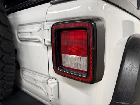 Used 2020 Jeep Wrangler Unlimited Sport AWD/4WD image 10