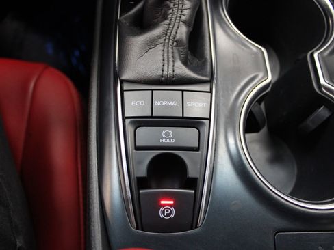 Used 2019 Toyota Camry XSE image 38