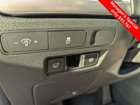 Used 2024 Hyundai Palisade SEL FWD image 17