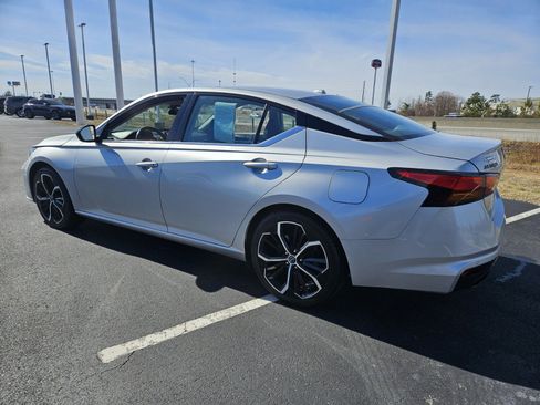 Used 2024 Nissan Altima 2.5 SR image 5