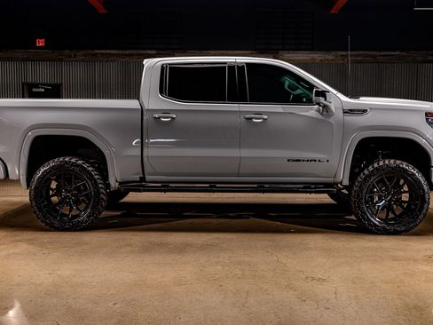 Used 2025 GMC Sierra 1500 Denali w/ Technology Package image 11