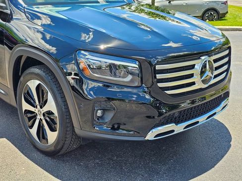 New 2026 Mercedes-Benz GLB 250 4MATIC image 4