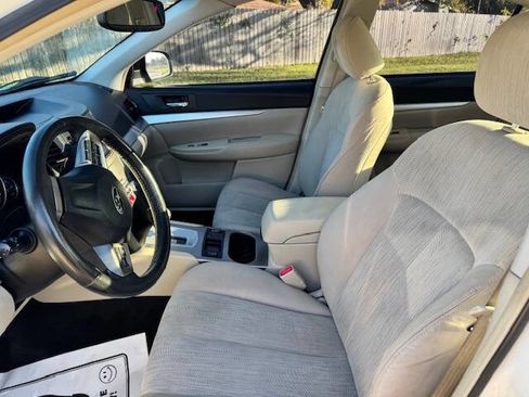 Used 2013 Subaru Legacy 2.5i Premium image 32