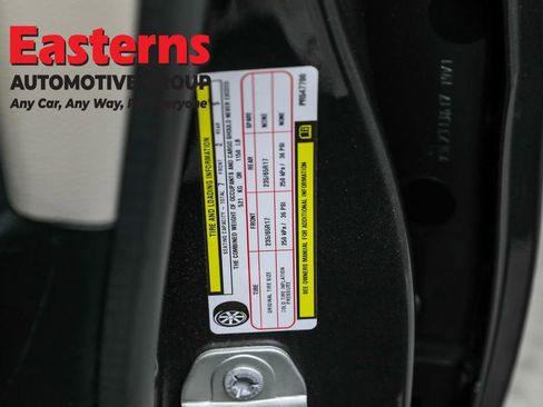 Used 2023 Chrysler Voyager LX image 35