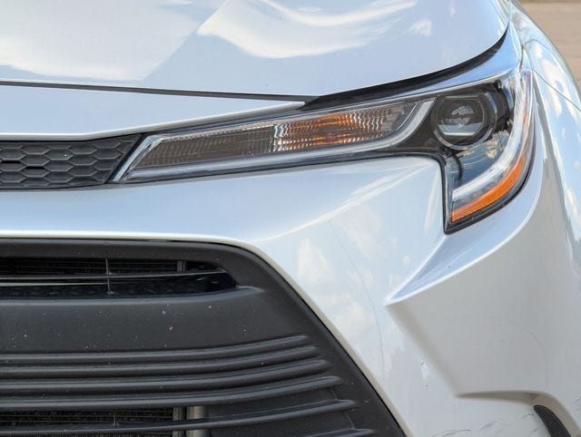 Used 2026 Toyota Corolla LE FWD image 8