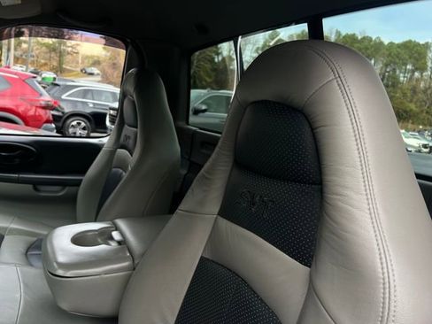 Used 2001 Ford F150 Lightning image 13