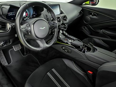 Used 2023 Aston Martin V8 Vantage Coupe RWD image 15