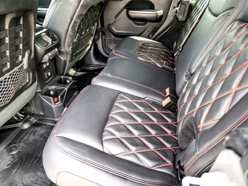 Used 2019 Jeep Wrangler Unlimited Rubicon image 29