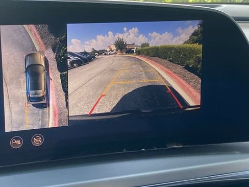 Used 2024 Cadillac Lyriq Sport RWD image 23