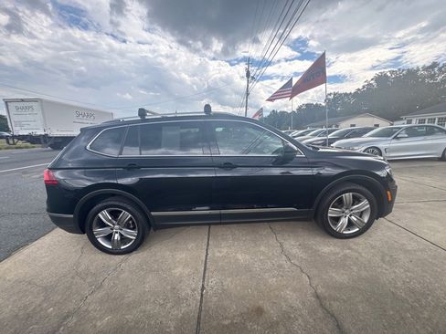 Used 2019 Volkswagen Tiguan SEL Premium image 12