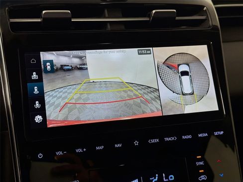 Certified 2024 Hyundai Tucson Limited FWD image 17