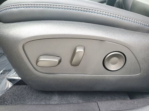 New 2026 Chevrolet Equinox EV LT image 21