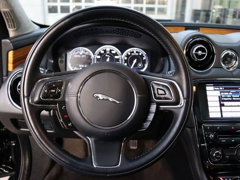 Used 2014 Jaguar XJ L Portfolio image 14