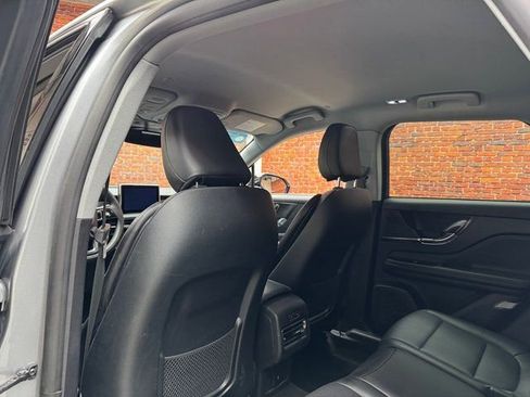 Used 2022 Lincoln Corsair Standard w/ Equipment Group 101A image 3