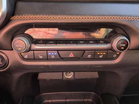 Used 2025 MAZDA CX-50 AWD 2.5 Turbo w/ Weather Package image 25