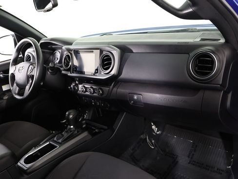 Used 2018 Toyota Tacoma TRD Off-Road AWD/4WD image 26