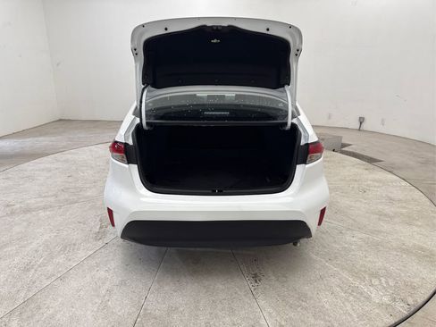 Used 2026 Toyota Corolla LE FWD image 18