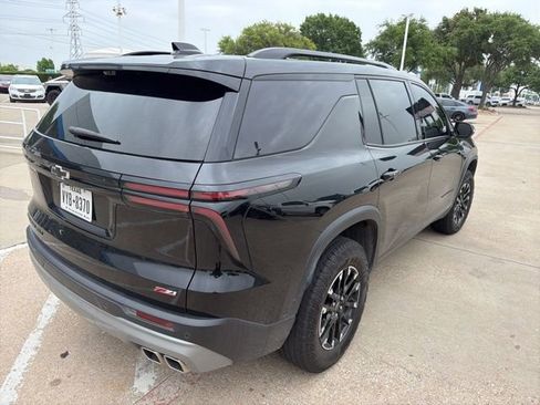 Used 2024 Chevrolet Traverse Z71 w/ Enhanced Driving Package image 9