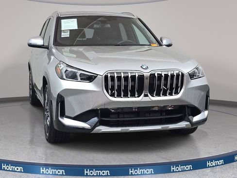 Used 2025 BMW X1 xDrive28i w/ Premium Package AWD/4WD image 3