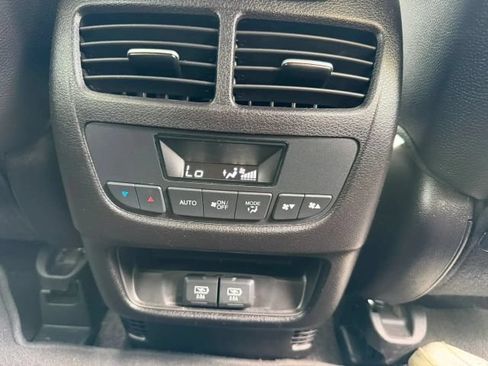 Used 2020 Acura MDX SH-AWD image 27
