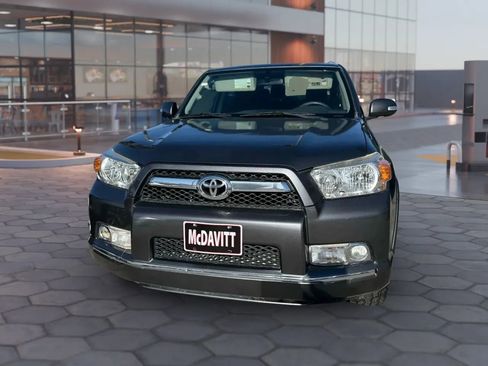 Used 2013 Toyota 4Runner SR5 image 2