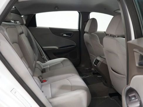 Used 2022 Chevrolet Malibu LT image 31
