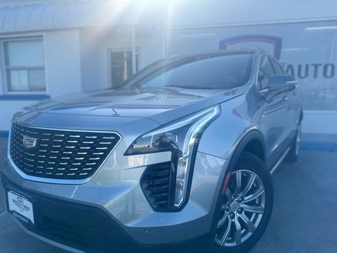 Used 2023 Cadillac XT4 Premium Luxury AWD/4WD image 3