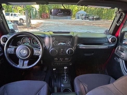 Used 2013 Jeep Wrangler Unlimited Sport AWD/4WD image 16