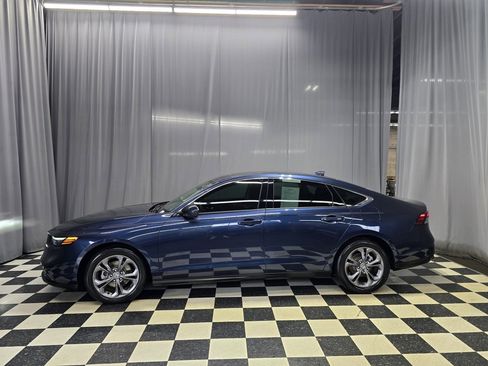 Used 2024 Honda Accord EX image 17