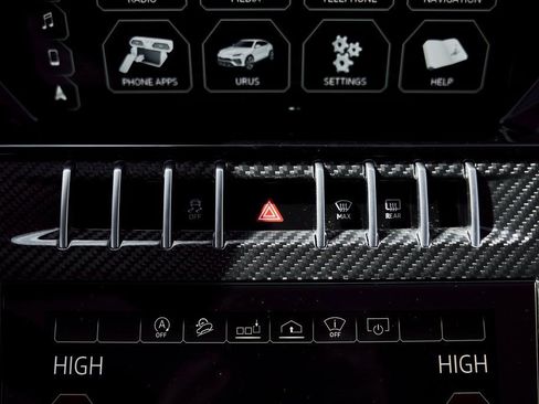 Used 2021 Lamborghini Urus AWD/4WD image 71