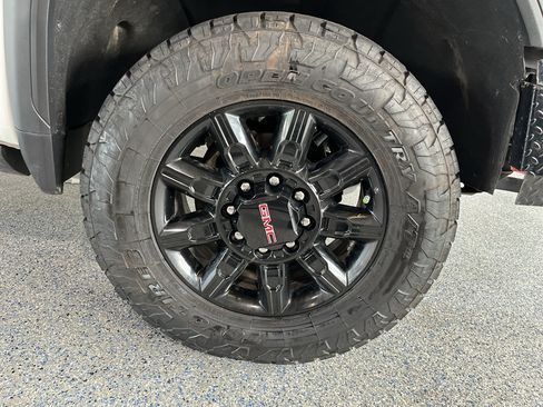 Used 2024 GMC Sierra 3500 AT4 w/ AT4 Premium Plus Package AWD/4WD image 37