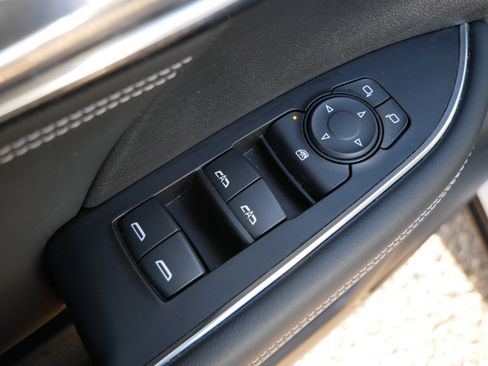 Used 2023 Buick Envision Preferred w/ Sport Touring Package AWD/4WD image 13