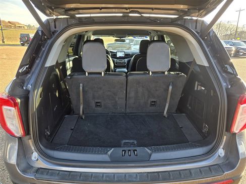 Used 2022 Ford Explorer XLT w/ Equipment Group 202A image 29
