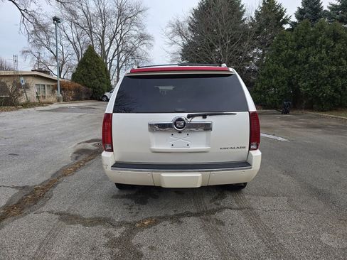 Used 2008 Cadillac Escalade AWD image 4