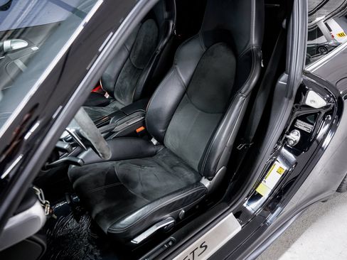 Used 2012 Porsche 911 Carrera GTS RWD image 19