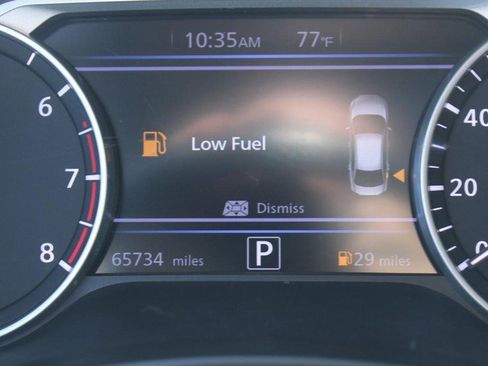 Used 2021 Nissan Sentra SR w/ SR Premium Package image 20