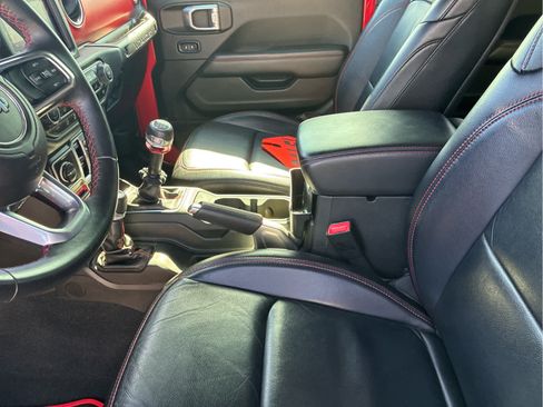 Used 2018 Jeep Wrangler Unlimited Rubicon AWD/4WD image 8