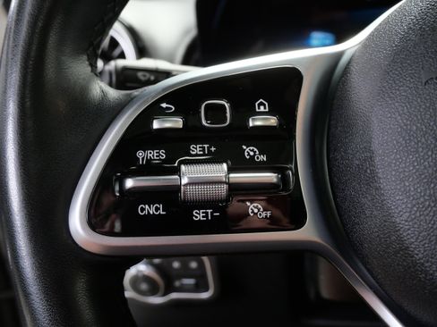 Used 2022 Mercedes-Benz GLB 250 4MATIC image 26