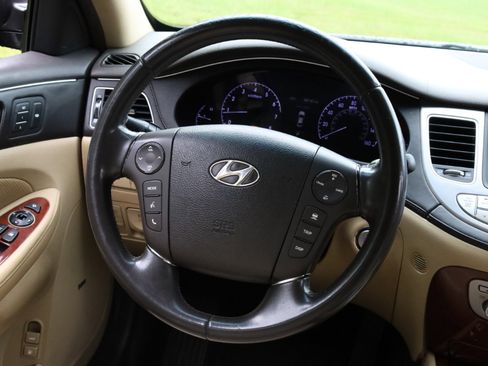 Used 2014 Hyundai Genesis 3.8 w/ Technology Package 03 image 5