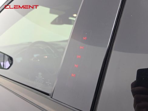 Used 2020 Ford Edge ST w/ Cold Weather Package image 9