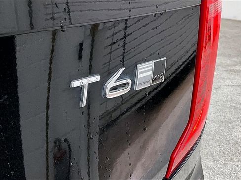 Used 2017 Volvo XC90 T6 Inscription w/ Vision Package image 41